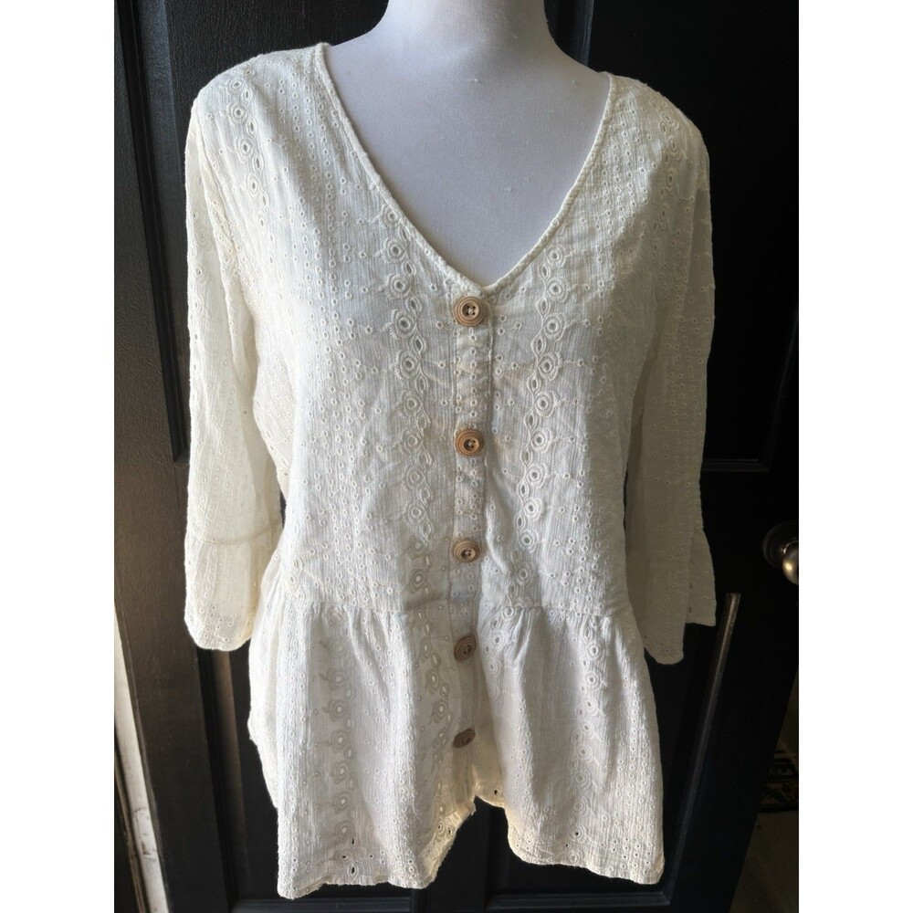 Matilda Jane Cream Cotton v-neck Eyelet Lace Oversize peplum Button Front Blouse
